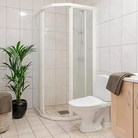 Beautiful With 3 Bedrooms סוגנדל